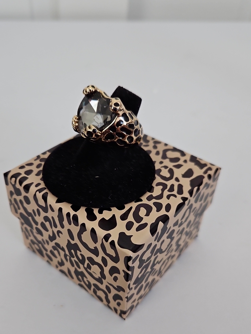 Betsey Johnson NWT Cocktail Ring - Picture 1 of 7